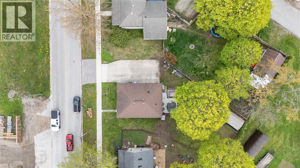 19 Broadway Street, Lambton Shores, Ontario  N0N 1J0 - Photo 32 - 25030618