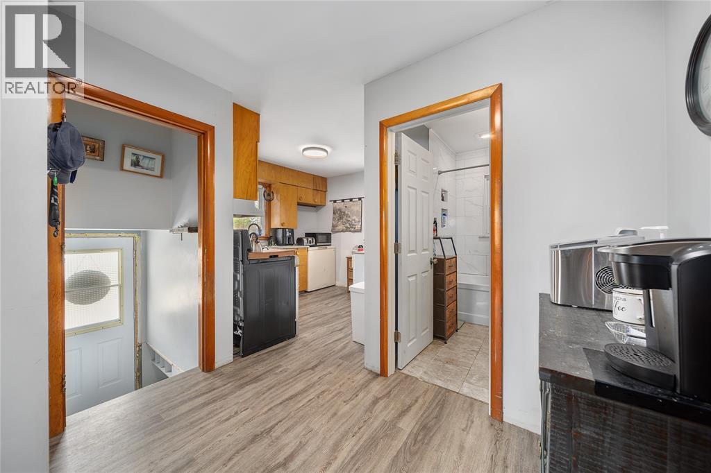 19 Broadway Street, Lambton Shores, Ontario  N0N 1J0 - Photo 4 - 25030618