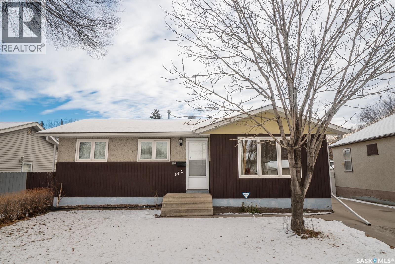 442 Vancouver Avenue S, Saskatoon, Saskatchewan  S7M 3N4 - Photo 1 - SK024671