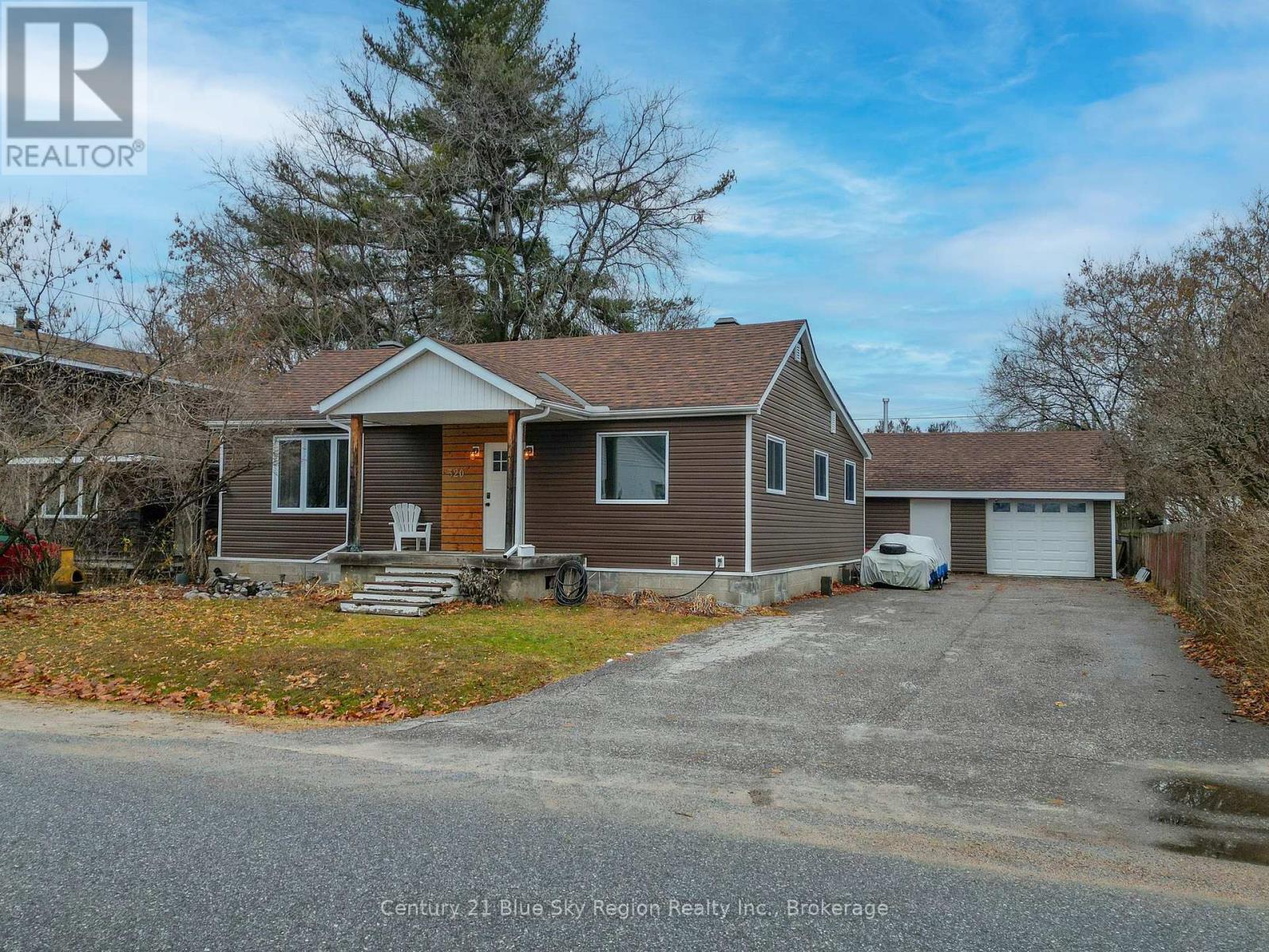 320 HUTCHESON AVENUE, North Bay, Ontario
