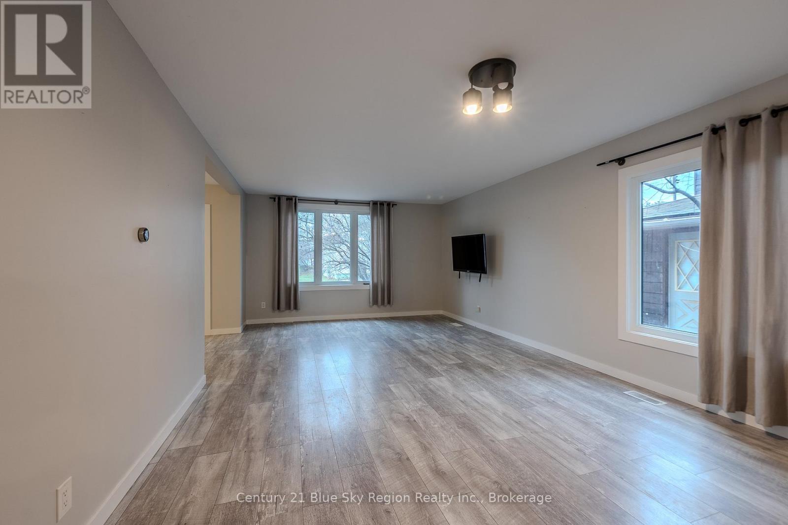 320 Hutcheson Avenue, North Bay, Ontario  P1B 6Z2 - Photo 10 - X12577880