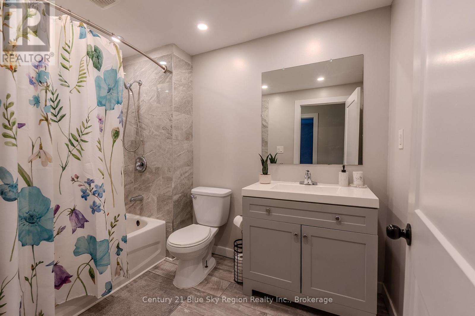 320 Hutcheson Avenue, North Bay, Ontario  P1B 6Z2 - Photo 23 - X12577880