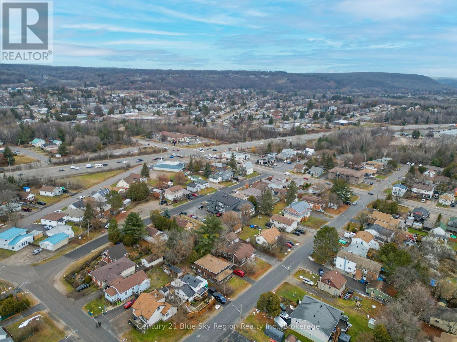 320 Hutcheson Avenue, North Bay, Ontario  P1B 6Z2 - Photo 36 - X12577880