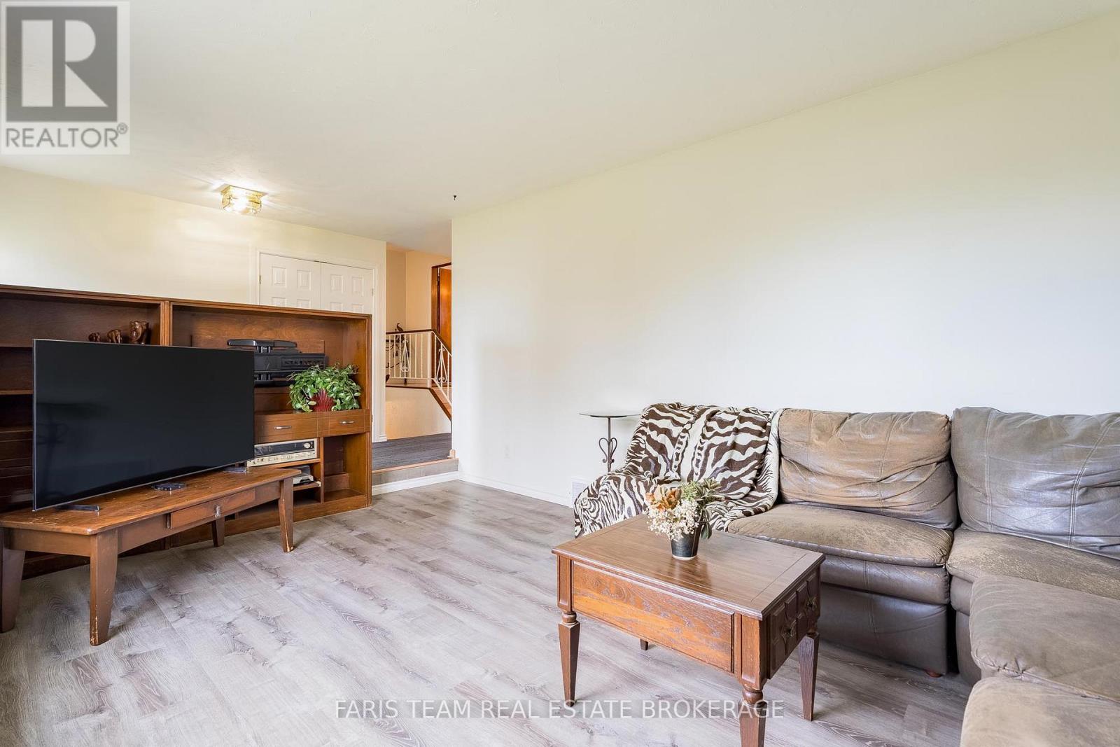 807 Cook Street, Innisfil, Ontario  L9S 2J1 - Photo 12 - N12577724