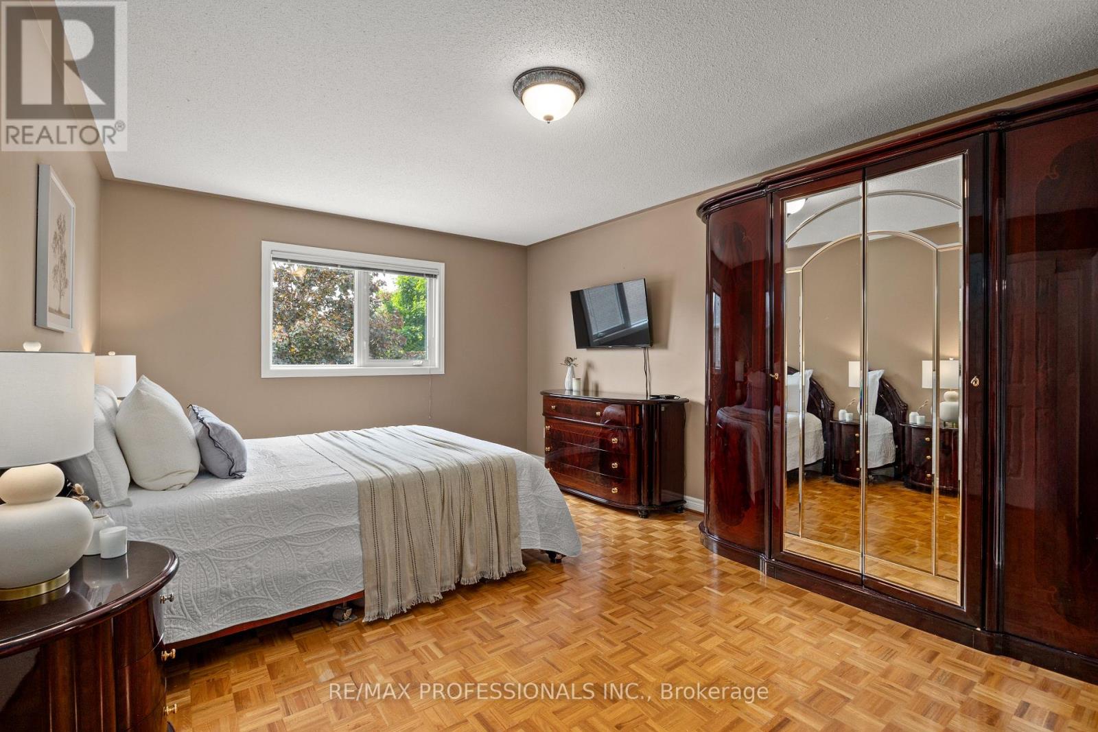 152 Ashton Drive, Vaughan, Ontario  L6A 2T8 - Photo 24 - N12577756