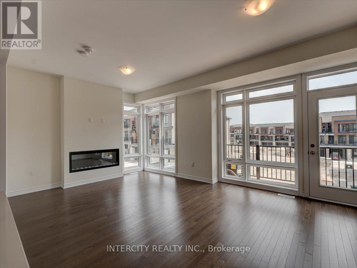 22 Griffith Street, Aurora, Ontario  L4G 7B6 - Photo 13 - N12577760