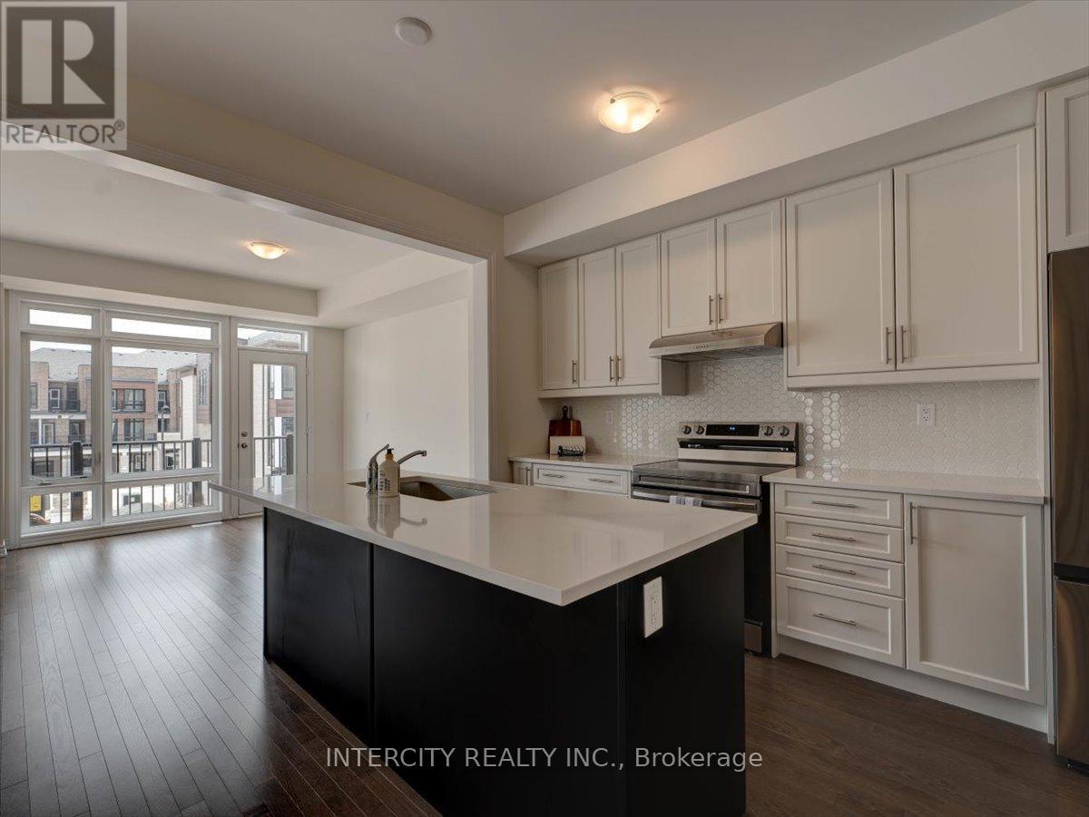 22 Griffith Street, Aurora, Ontario  L4G 7B6 - Photo 17 - N12577760