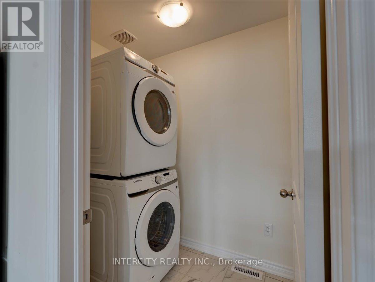 22 Griffith Street, Aurora, Ontario  L4G 7B6 - Photo 18 - N12577760