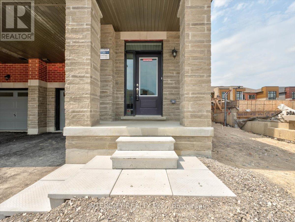 22 Griffith Street, Aurora, Ontario  L4G 7B6 - Photo 2 - N12577760