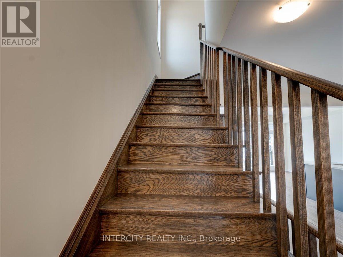 22 Griffith Street, Aurora, Ontario  L4G 7B6 - Photo 21 - N12577760