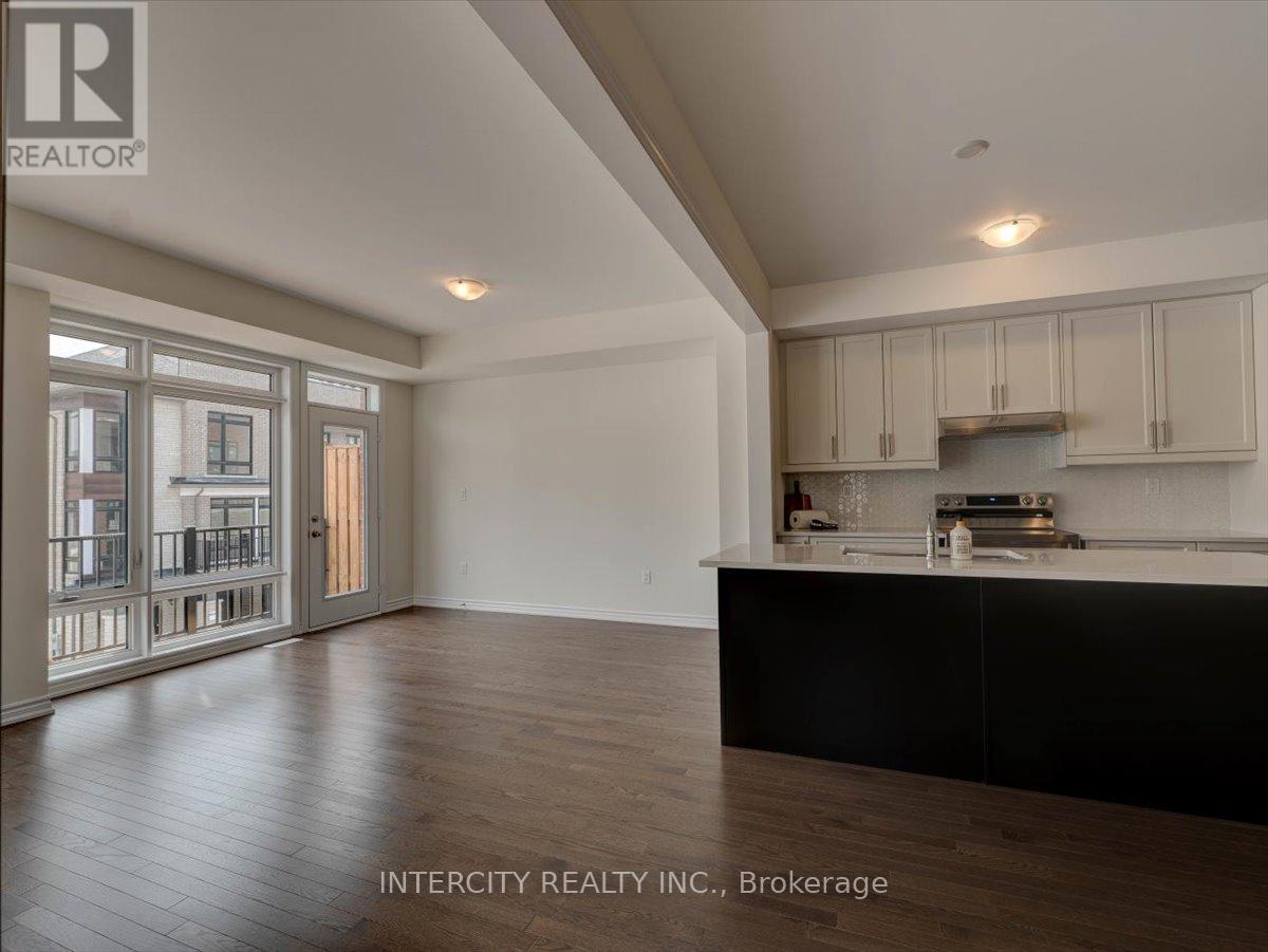 22 Griffith Street, Aurora, Ontario  L4G 7B6 - Photo 7 - N12577760