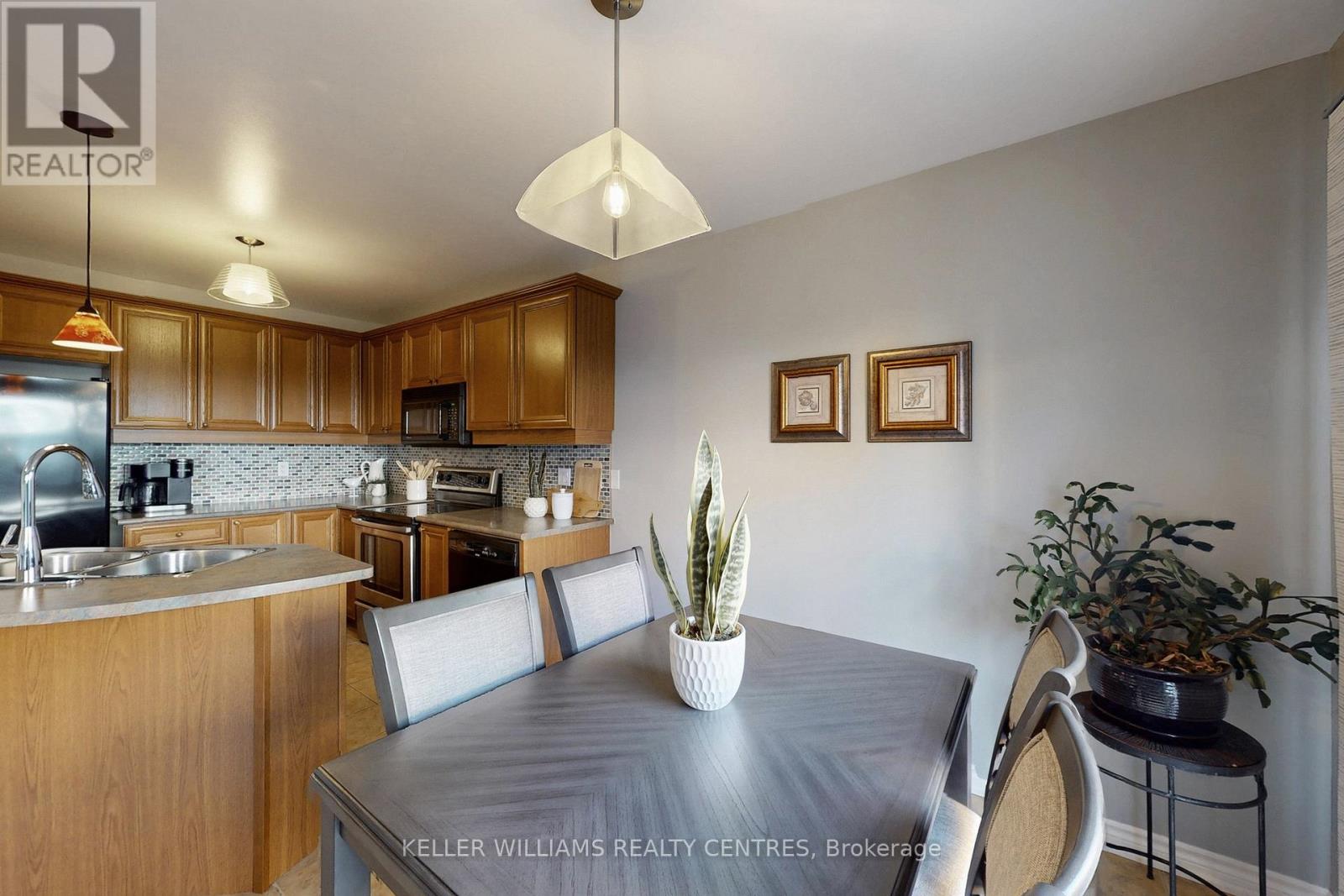 93 Barr Crescent, Aurora, Ontario  L4G 0C2 - Photo 17 - N12577784