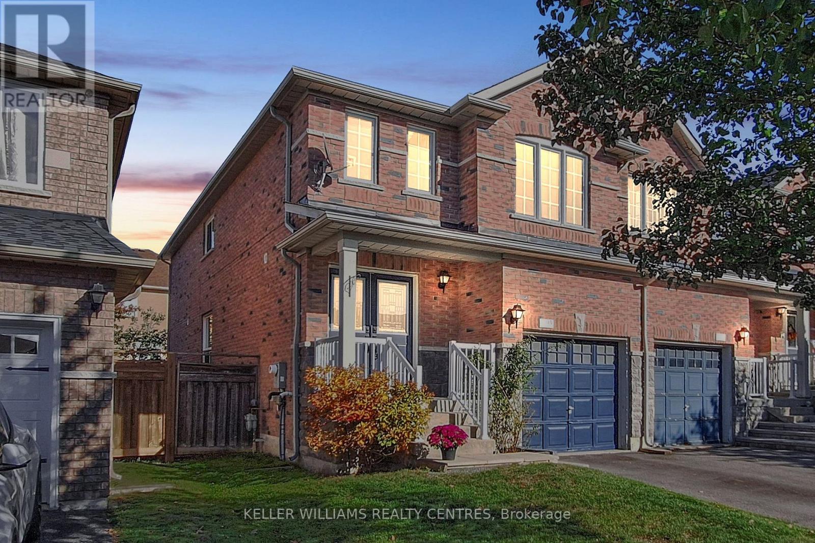 93 Barr Crescent, Aurora, Ontario  L4G 0C2 - Photo 2 - N12577784