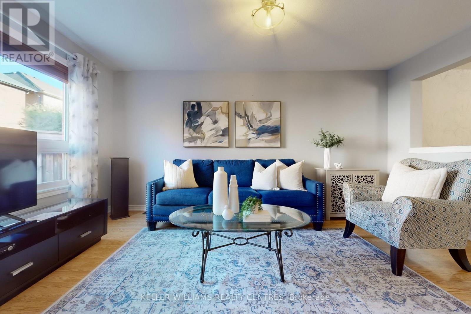 93 Barr Crescent, Aurora, Ontario  L4G 0C2 - Photo 4 - N12577784