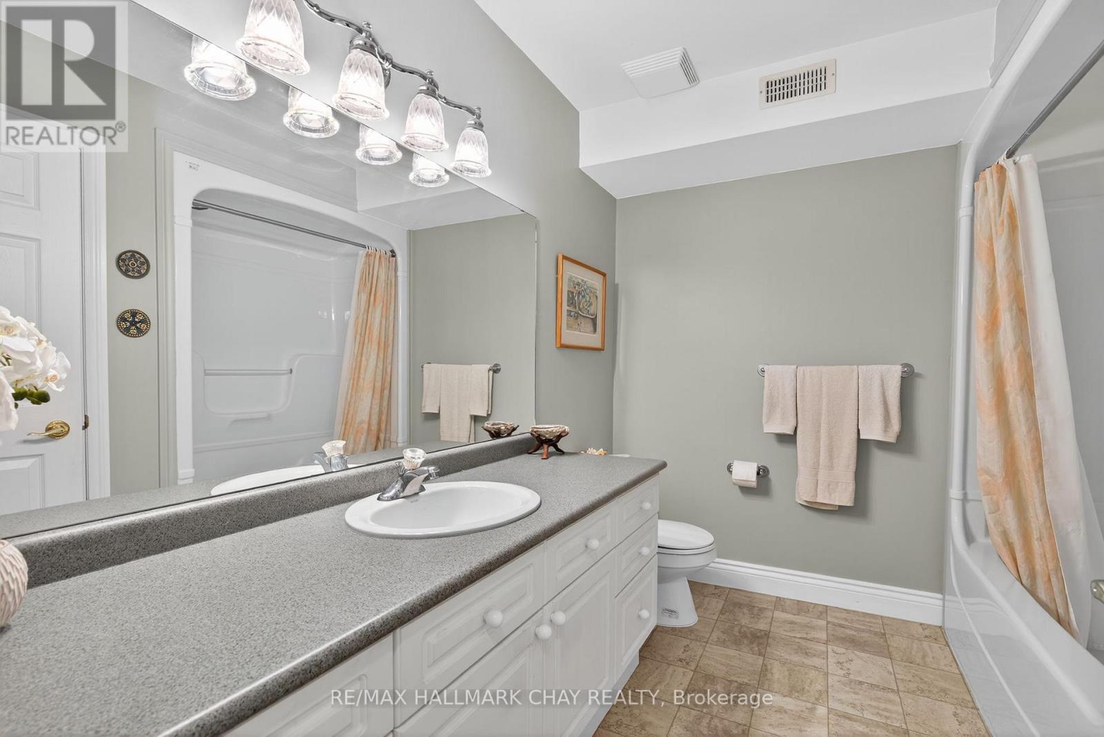 10 - 222 Steel Street, Barrie, Ontario  L4M 2G9 - Photo 12 - S12577726