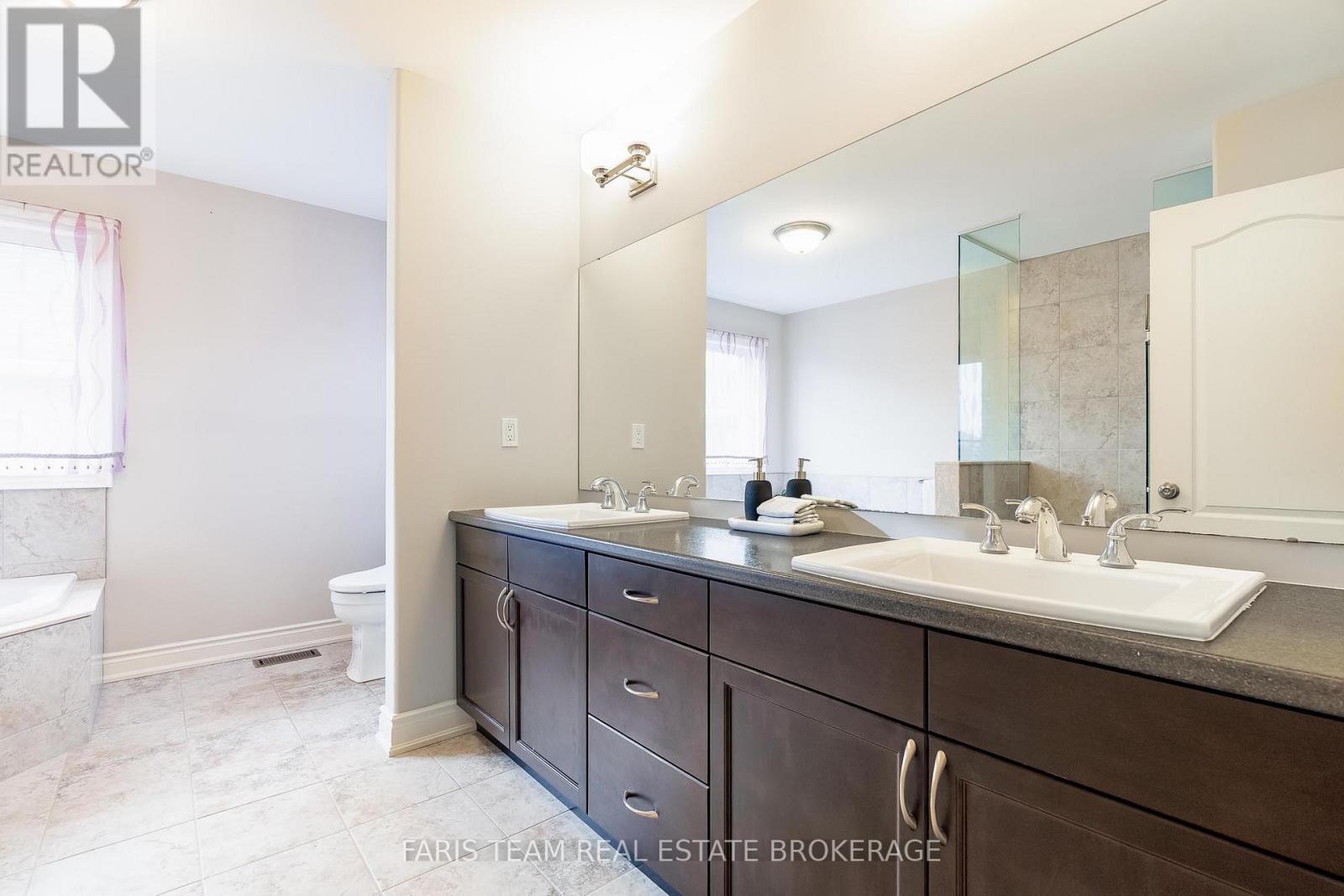 56 Jewel House Lane, Barrie (Innis-Shore), Ontario  L4M 0C4 - Photo 25 - S12577776