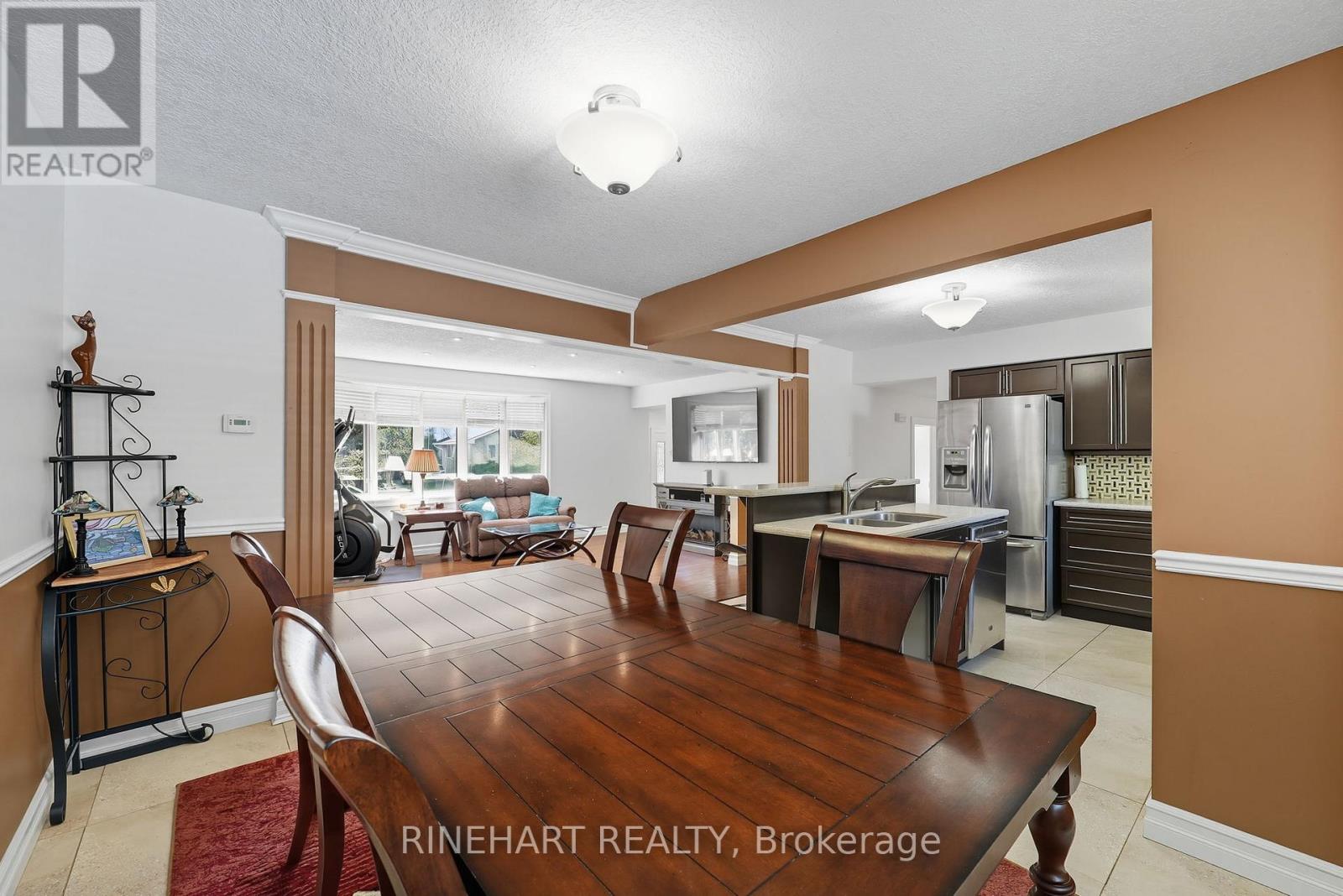 10 Alayne Crescent, London South, Ontario  N6E 2A3 - Photo 15 - X12435611