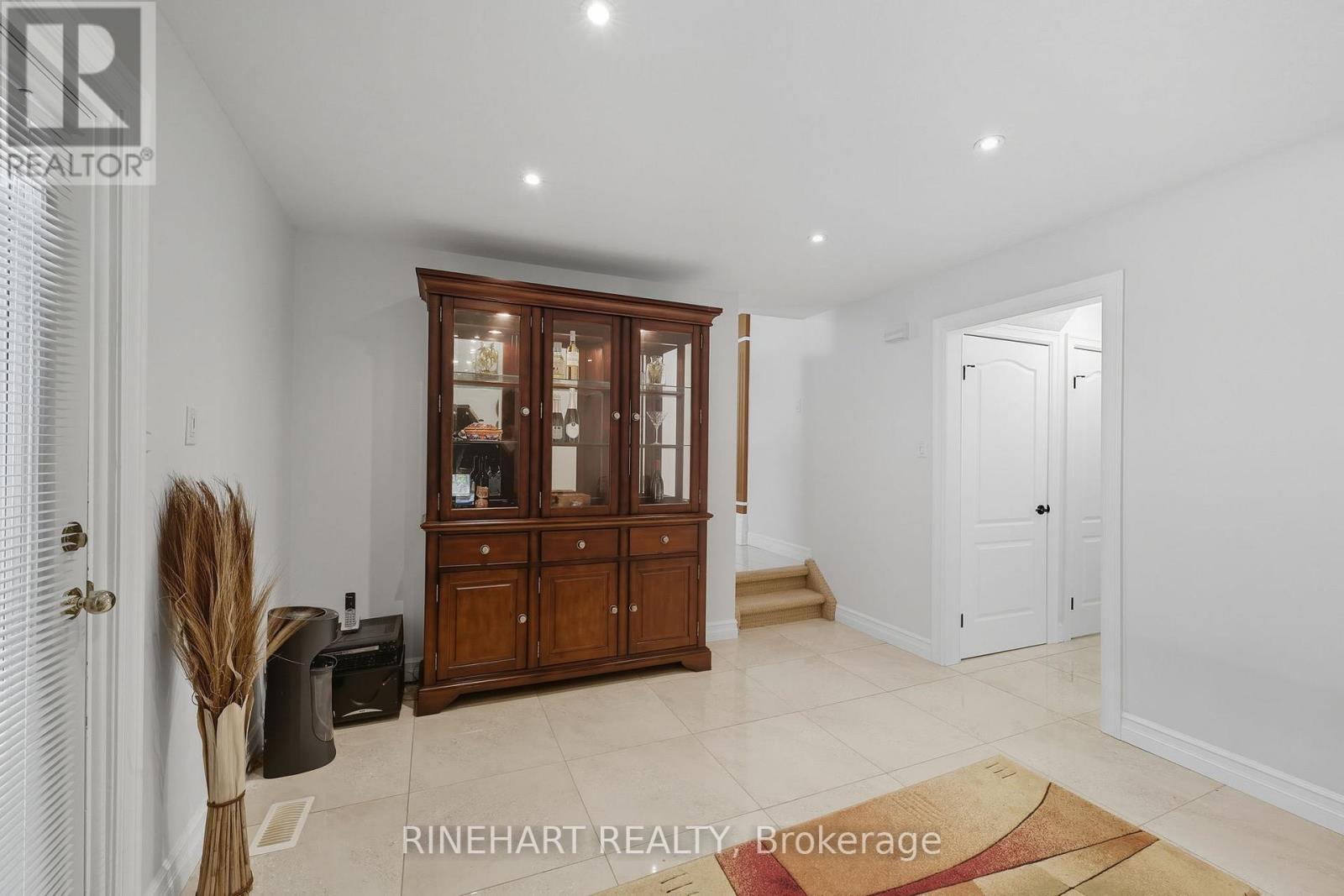 10 Alayne Crescent, London South, Ontario  N6E 2A3 - Photo 22 - X12435611