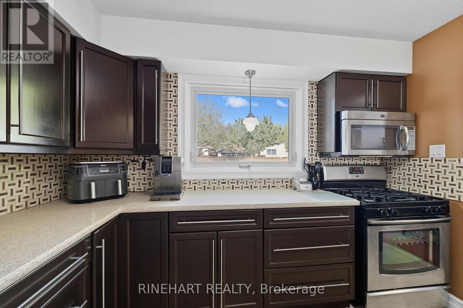 10 Alayne Crescent, London South, Ontario  N6E 2A3 - Photo 18 - X12435611