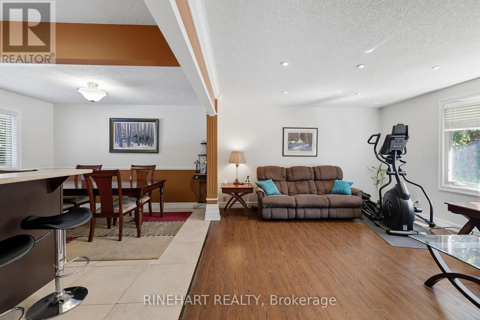 10 Alayne Crescent, London South, Ontario  N6E 2A3 - Photo 11 - X12435611