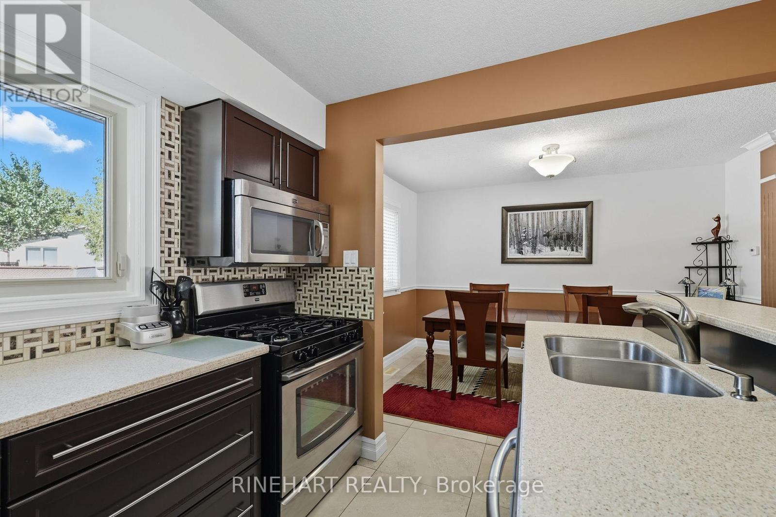 10 Alayne Crescent, London South, Ontario  N6E 2A3 - Photo 17 - X12435611