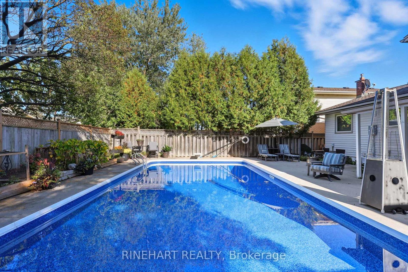 10 Alayne Crescent, London South, Ontario  N6E 2A3 - Photo 2 - X12435611