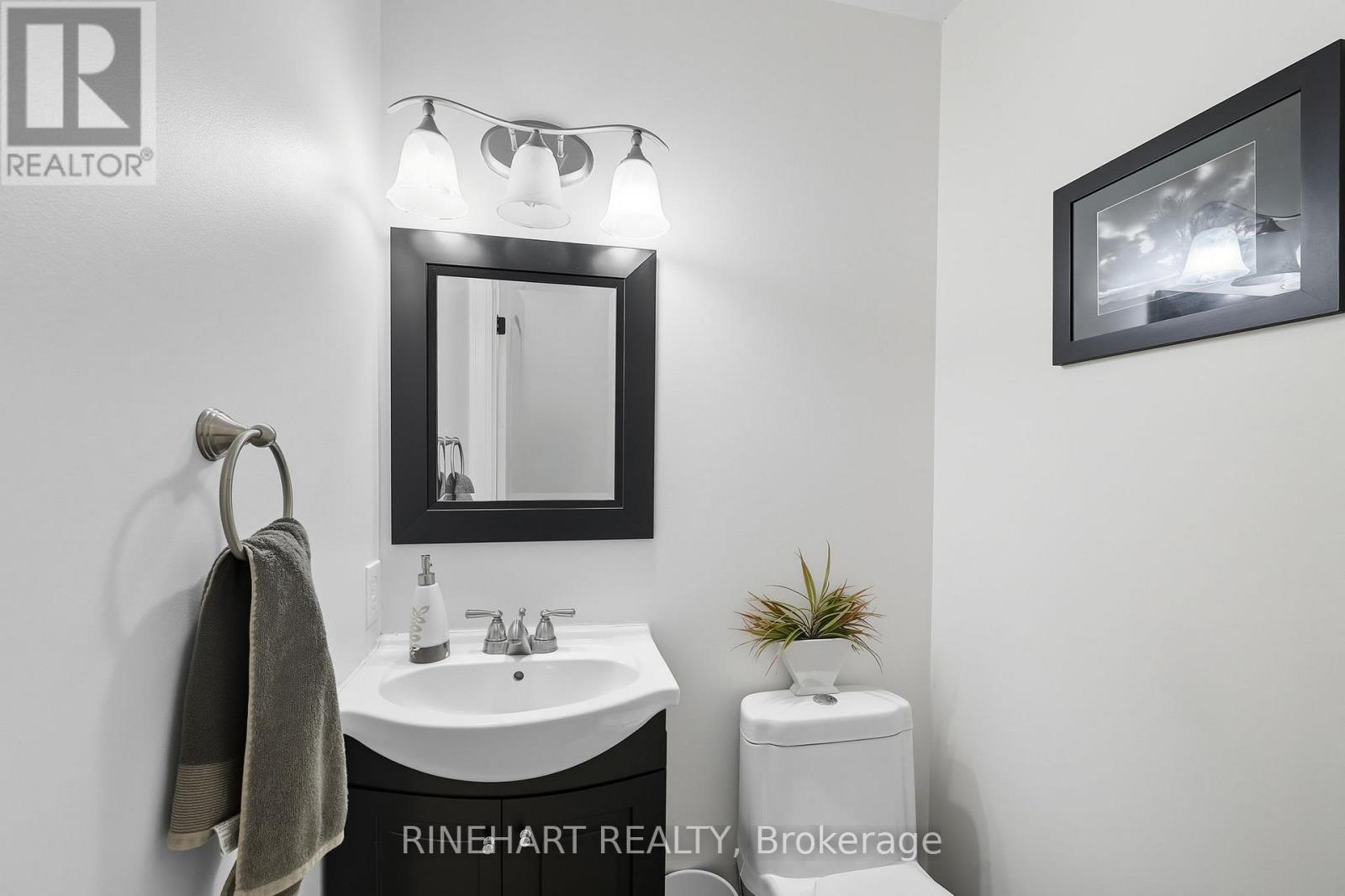 10 Alayne Crescent, London South, Ontario  N6E 2A3 - Photo 23 - X12435611