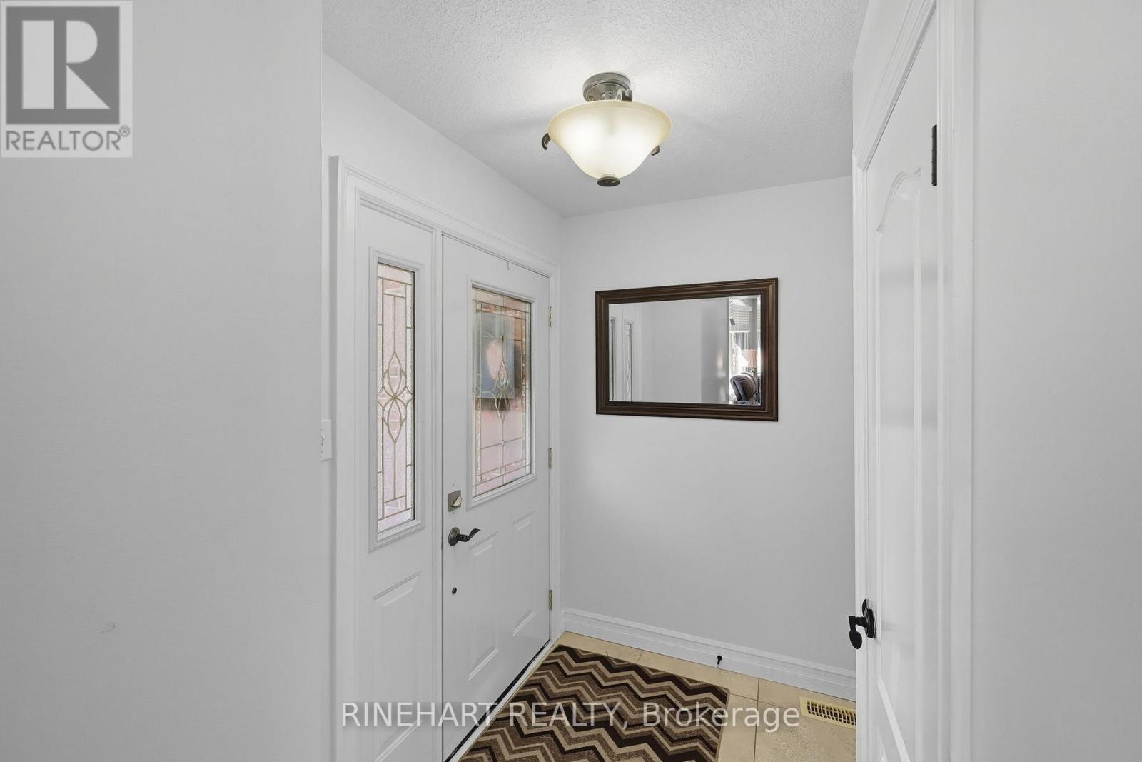 10 Alayne Crescent, London South, Ontario  N6E 2A3 - Photo 5 - X12435611