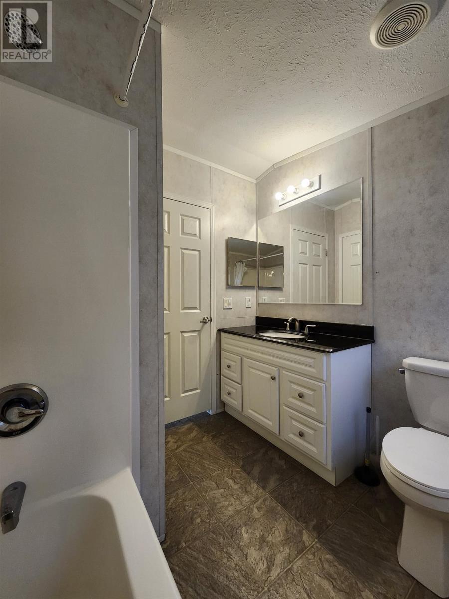 51 Westhill Rd, Elliot Lake, Ontario  P5A 1A4 - Photo 14 - SM253313