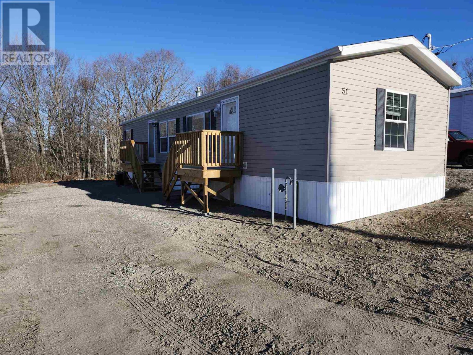 51 Westhill Rd, Elliot Lake, Ontario  P5A 1A4 - Photo 2 - SM253313