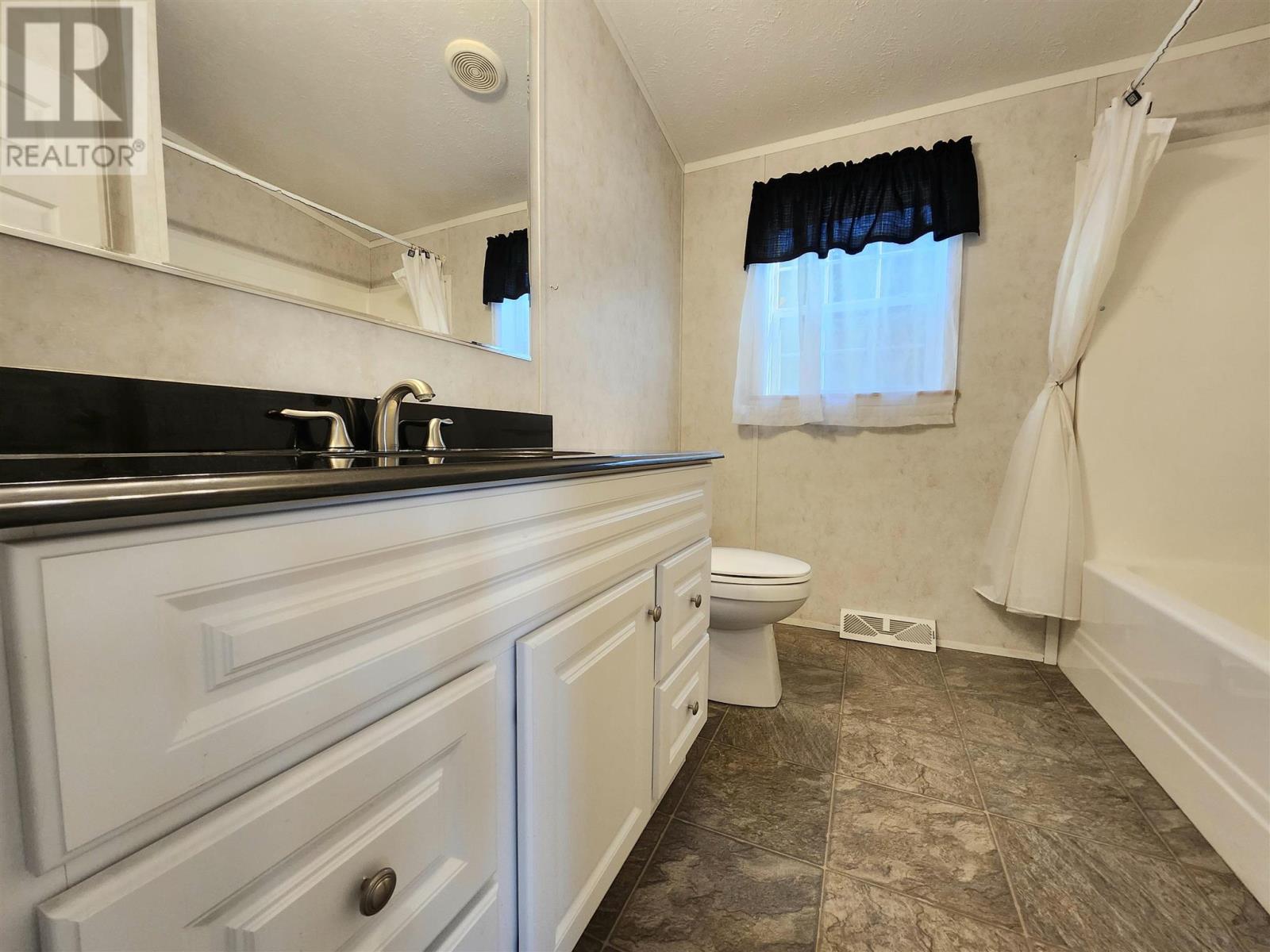 51 Westhill Rd, Elliot Lake, Ontario  P5A 1A4 - Photo 13 - SM253313