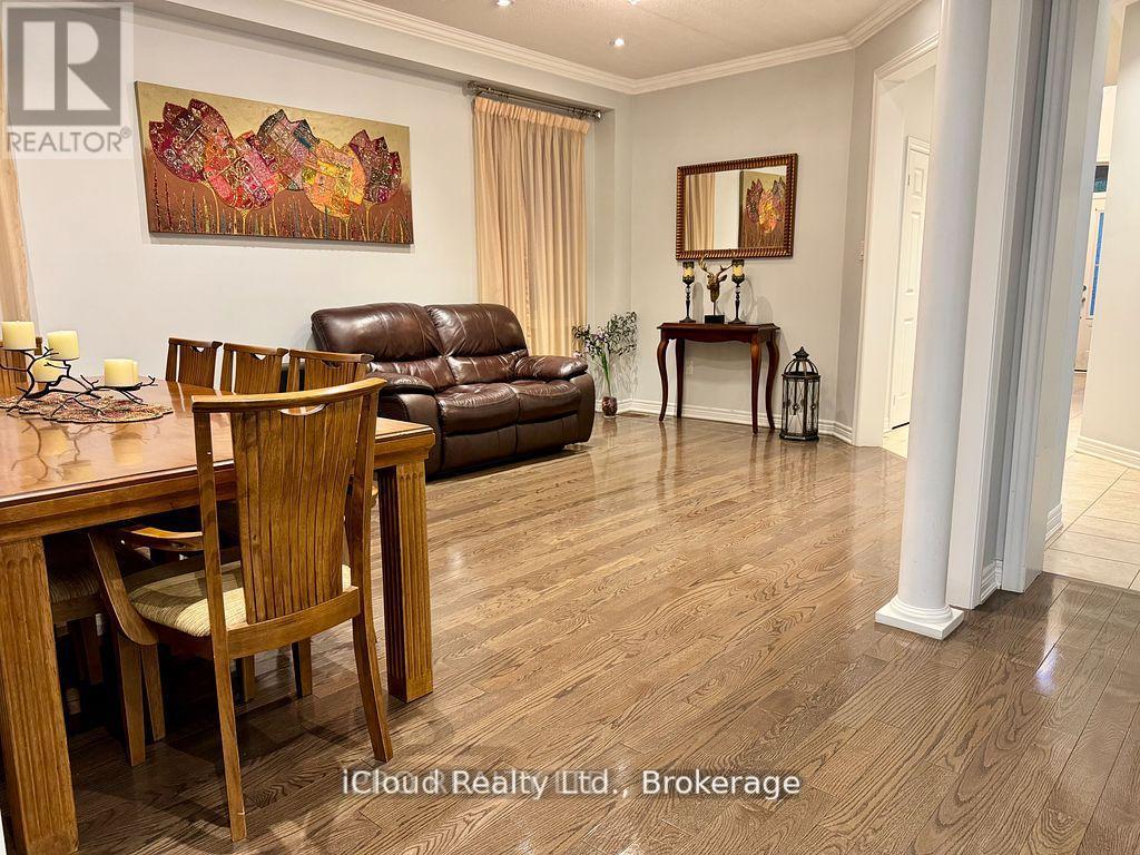 27 Tysonville Circle, Brampton, Ontario  L7A 4A6 - Photo 8 - W12577720