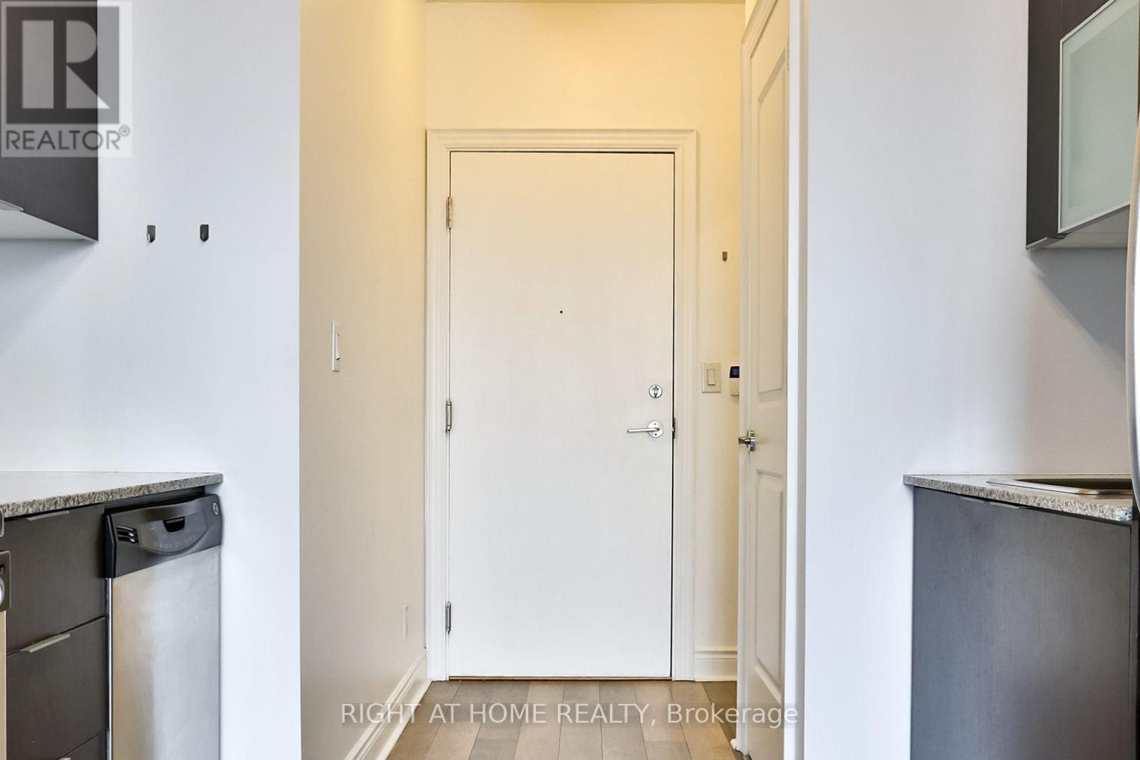 704 - 16 Brookers Lane, Toronto, Ontario  M8V 0A5 - Photo 3 - W12577774