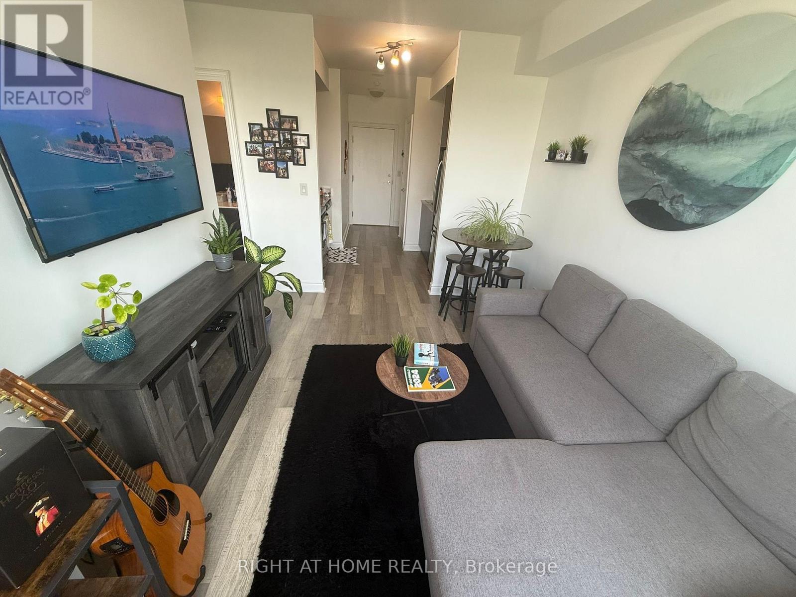 704 - 16 Brookers Lane, Toronto, Ontario  M8V 0A5 - Photo 4 - W12577774