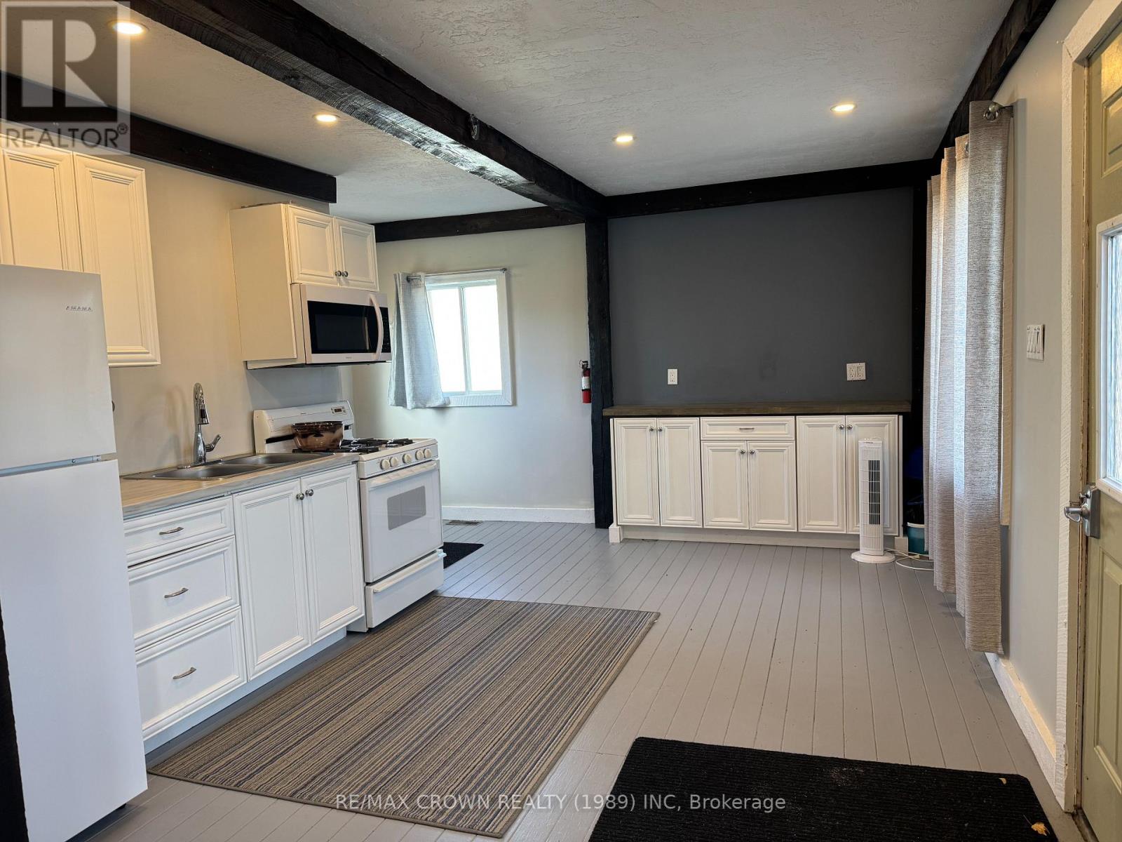 12 Fourth Street N, Smooth Rock Falls (Srf), Ontario  P0L 2B0 - Photo 2 - T12577918