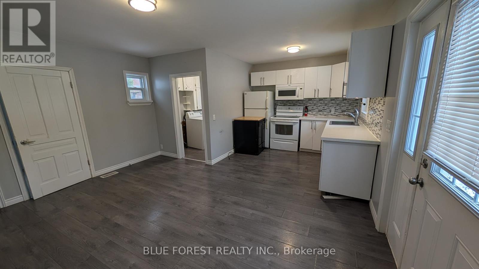 8516 Townsend Line, Lambton Shores, Ontario  N0M 1B0 - Photo 6 - X12577944