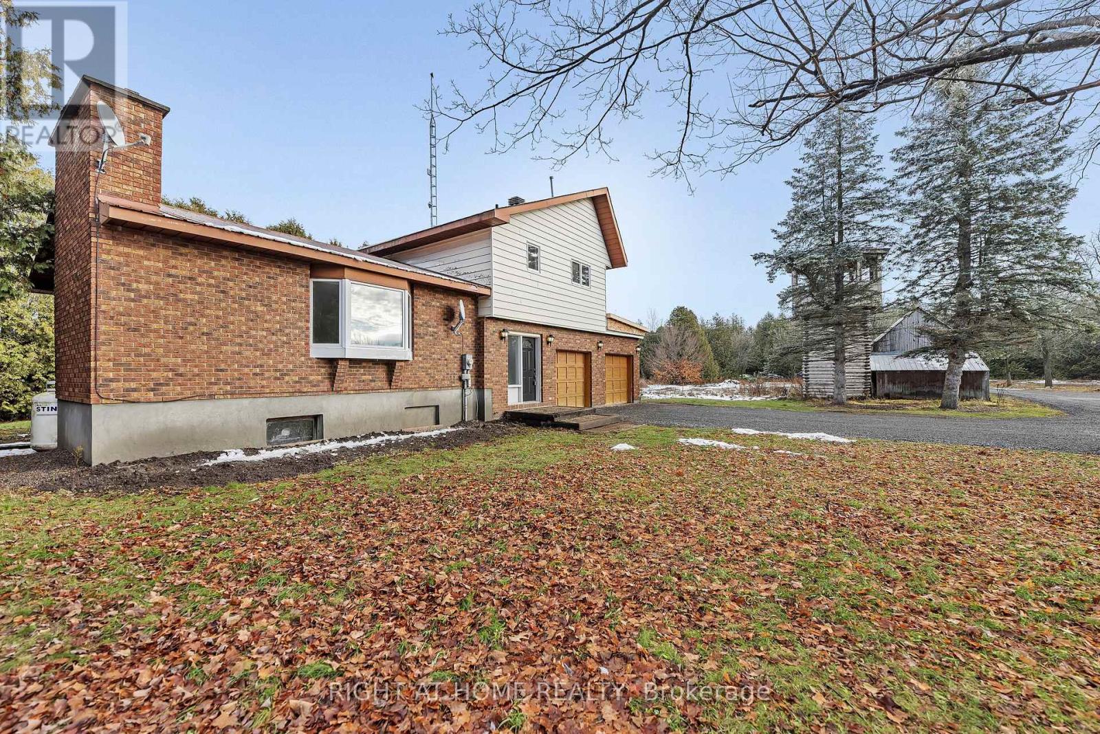 1864 Manotick Station Road, Ottawa, Ontario  K4P 1K5 - Photo 3 - X12577938