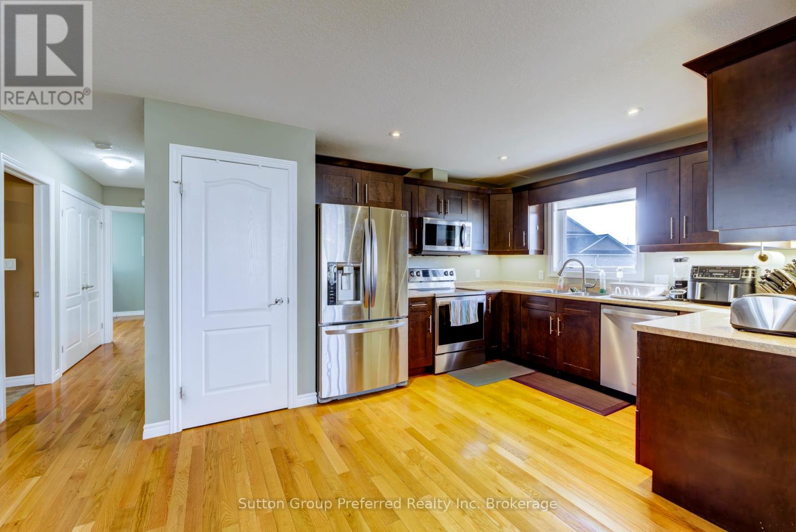 820 Ridgewood Drive, Woodstock, Ontario  N4T 0E1 - Photo 10 - X12577950