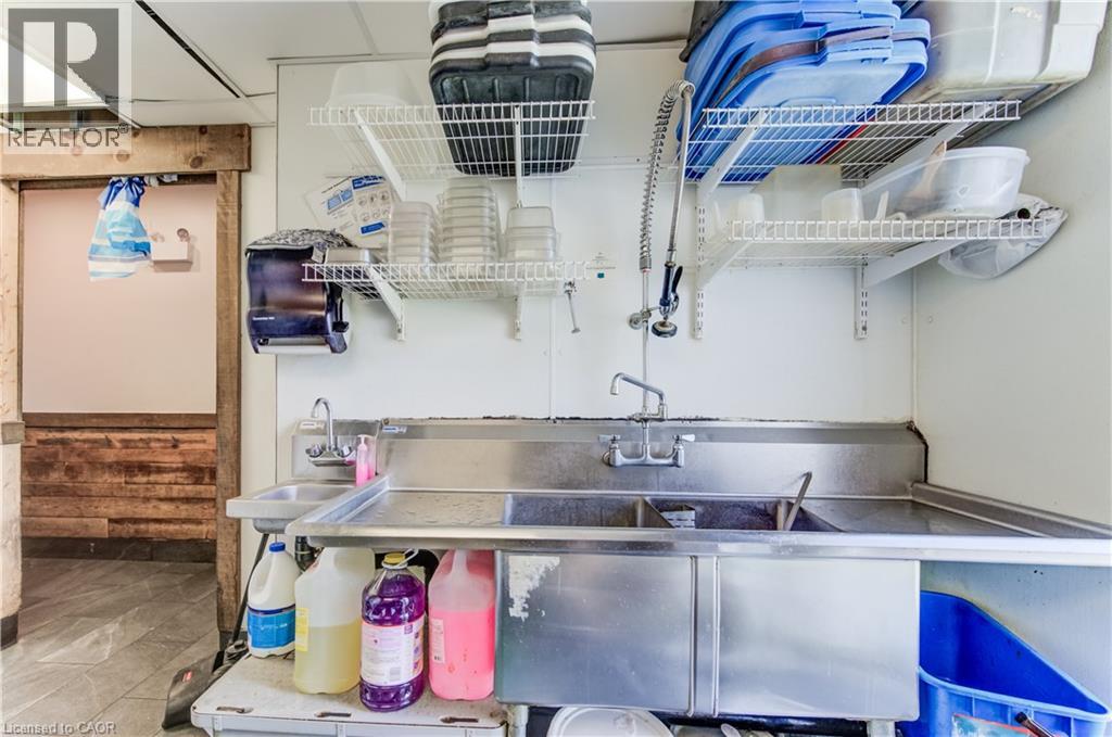 170 University Avenue W Unit# 21, Waterloo, Ontario  N2L 3E9 - Photo 33 - 40731186