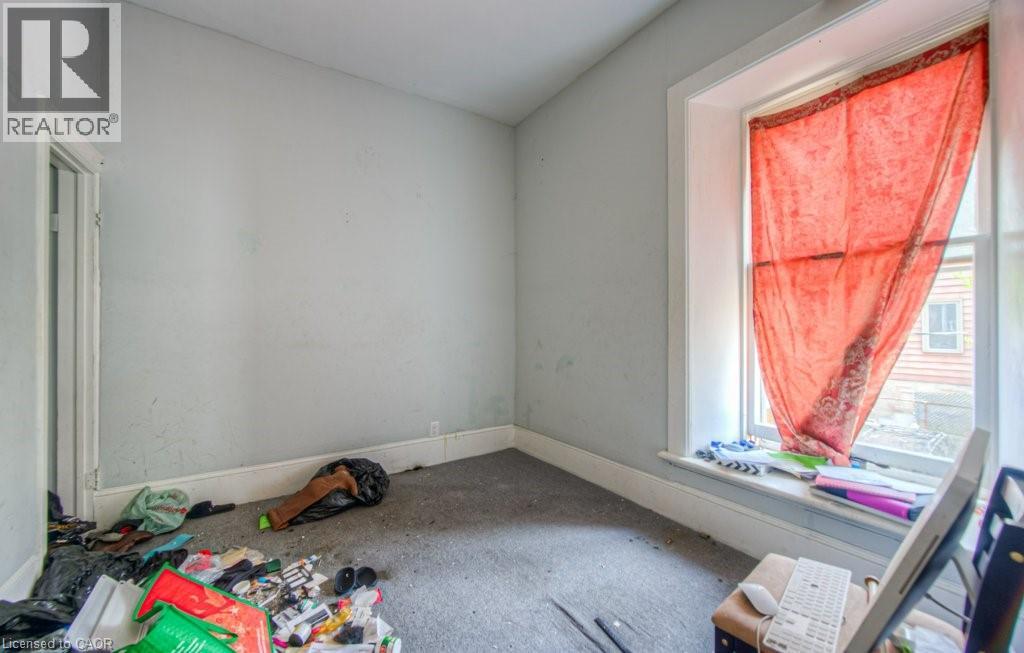 245 Ainslie Street S, Cambridge, Ontario  N1R 3L2 - Photo 16 - 40777486