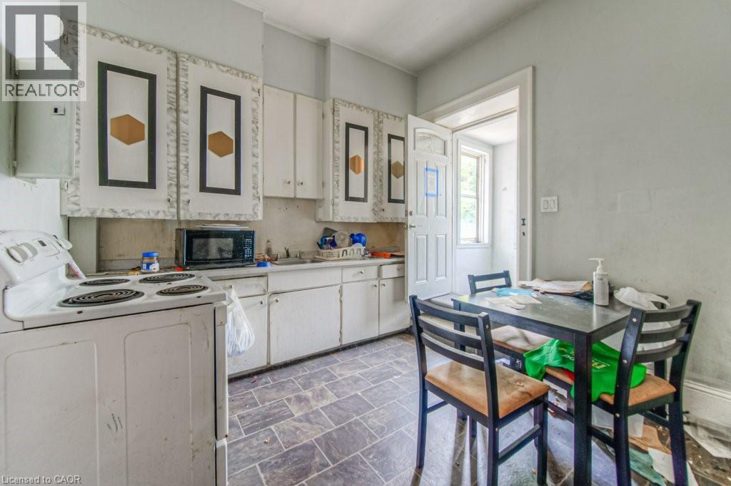 245 Ainslie Street S, Cambridge, Ontario  N1R 3L2 - Photo 15 - 40777486