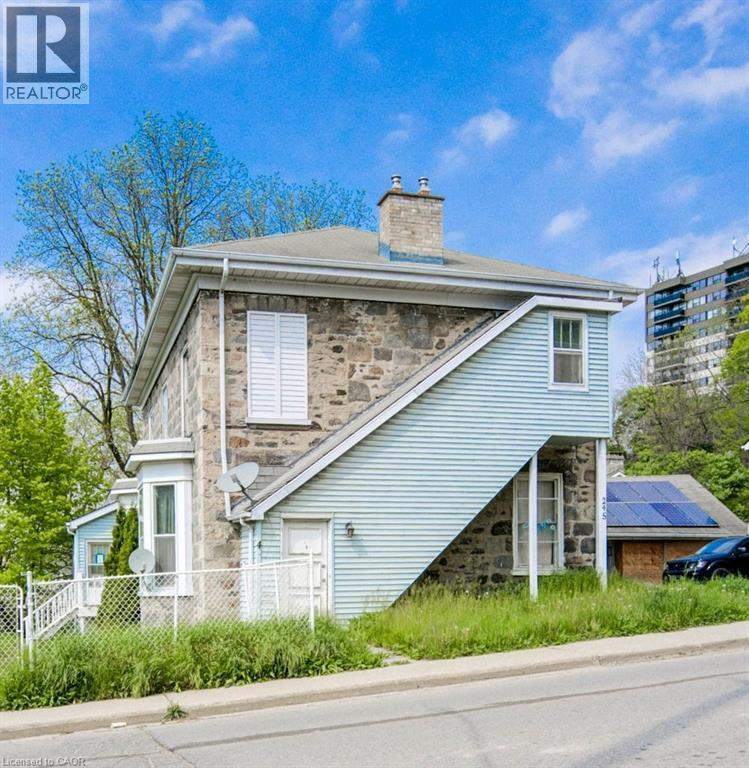 245 Ainslie Street S, Cambridge, Ontario  N1R 3L2 - Photo 2 - 40777486