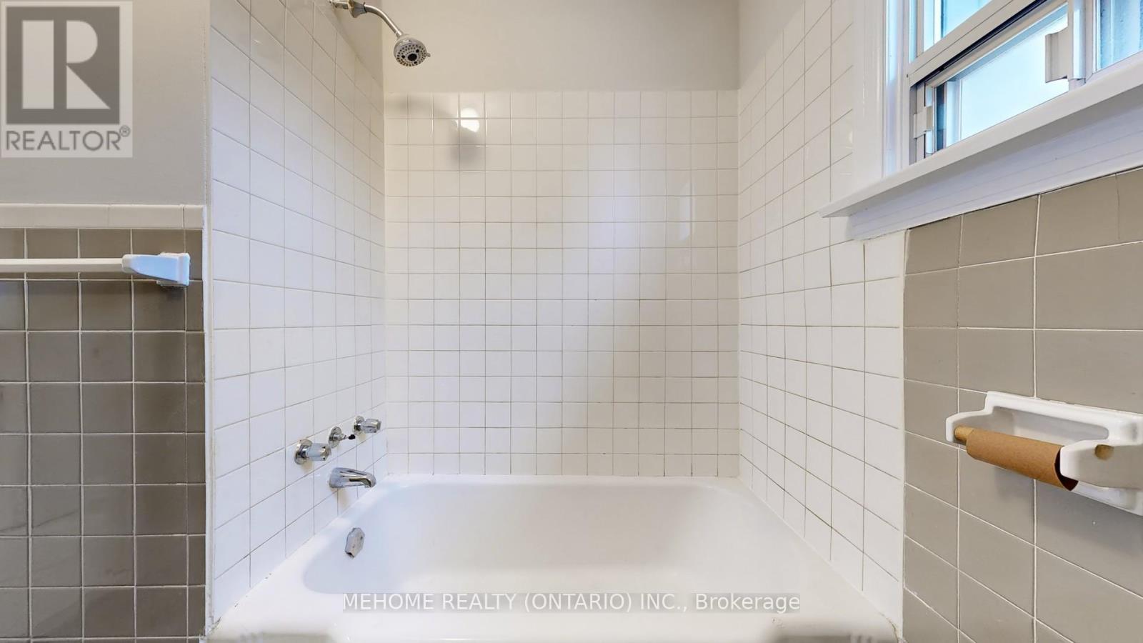 95 Roseview Avenue, Richmond Hill, Ontario  L4C 1C6 - Photo 27 - N12551742