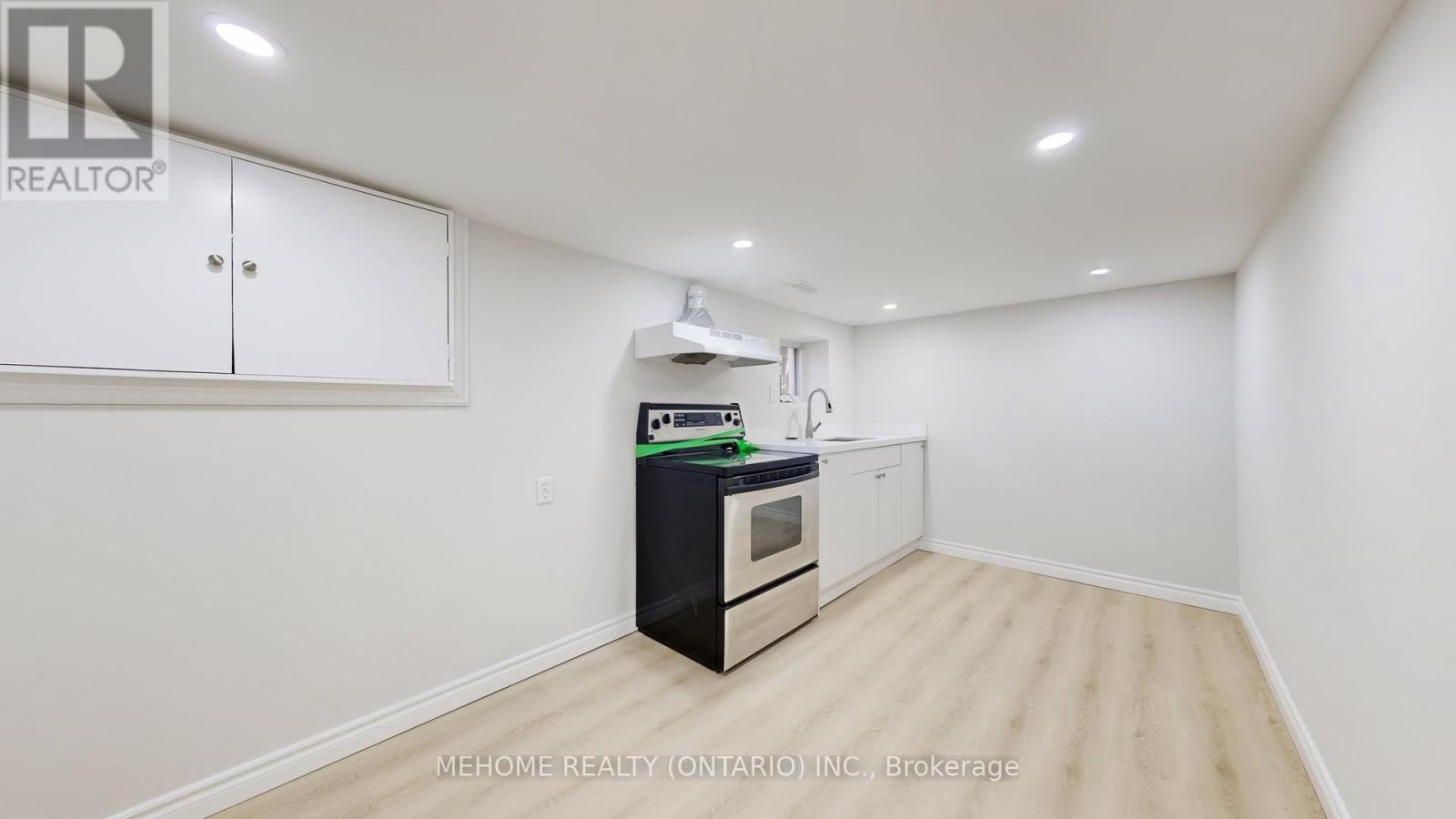 95 Roseview Avenue, Richmond Hill, Ontario  L4C 1C6 - Photo 34 - N12551742