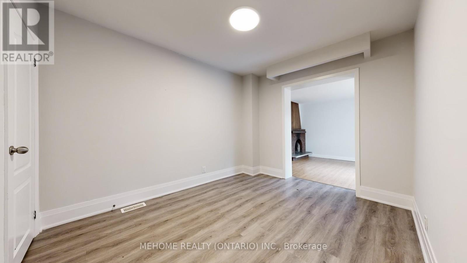 95 Roseview Avenue, Richmond Hill, Ontario  L4C 1C6 - Photo 9 - N12551742