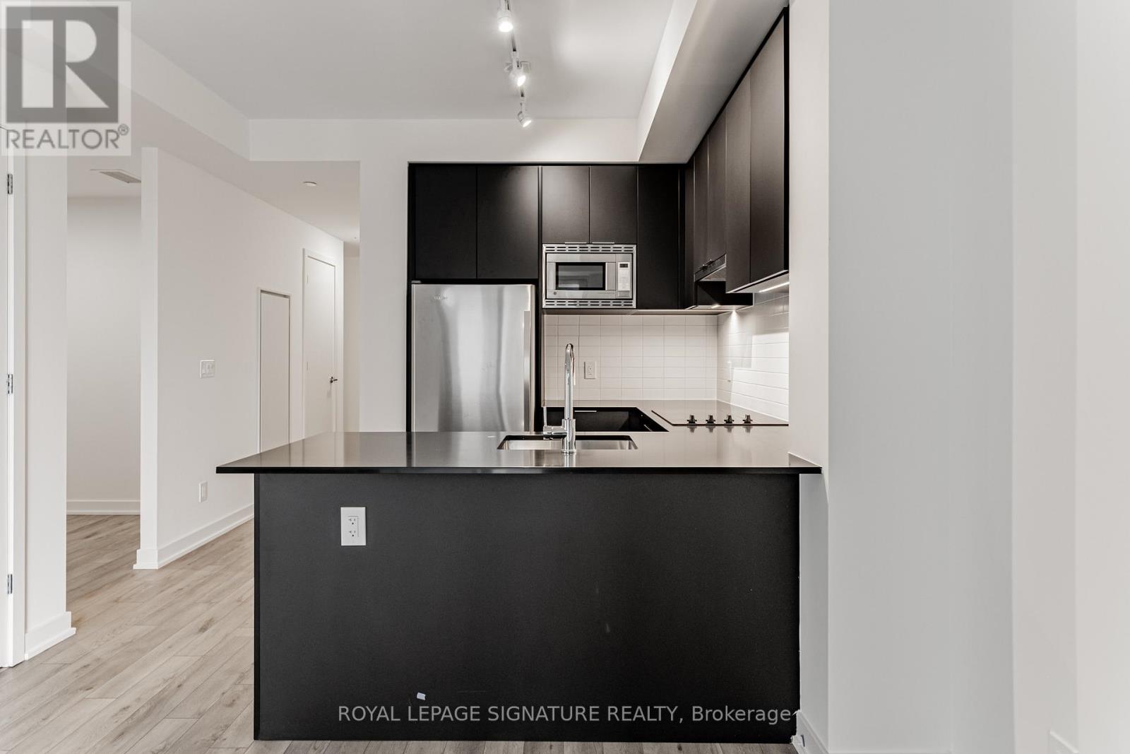 811 - 3071 Trafalgar Road, Oakville, Ontario L6H 3V6 - Photo 11 - W12562266