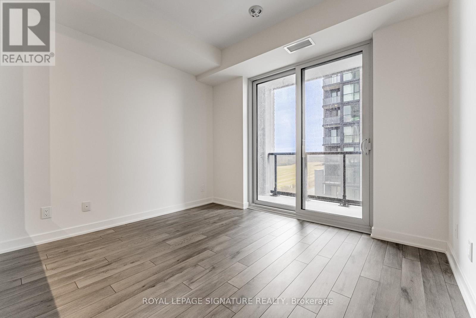 811 - 3071 Trafalgar Road, Oakville, Ontario L6H 3V6 - Photo 18 - W12562266