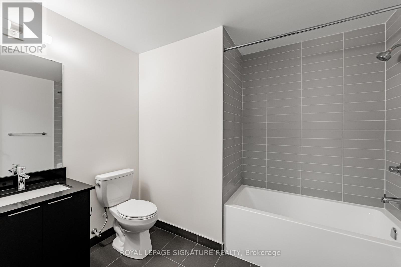 811 - 3071 Trafalgar Road, Oakville, Ontario L6H 3V6 - Photo 26 - W12562266