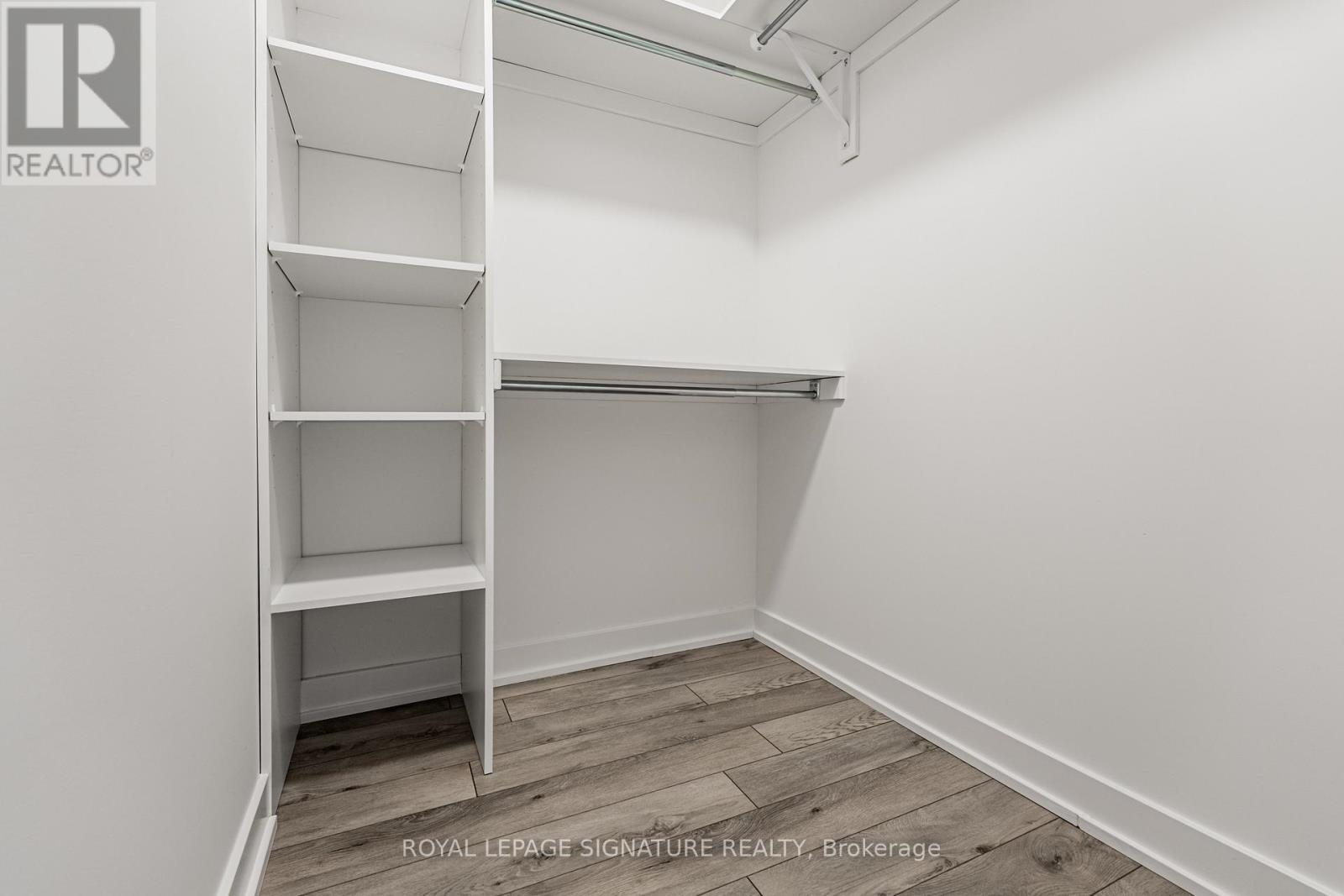 811 - 3071 Trafalgar Road, Oakville, Ontario L6H 3V6 - Photo 22 - W12562408