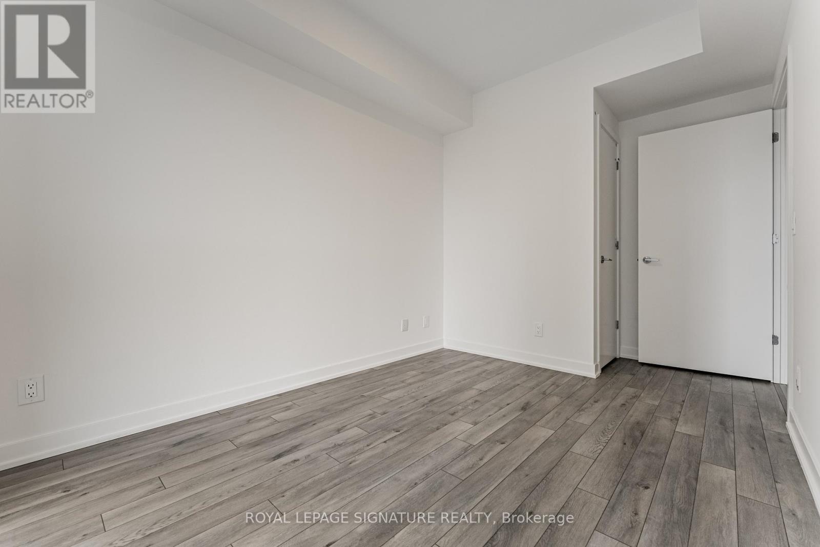 811 - 3071 Trafalgar Road, Oakville, Ontario L6H 3V6 - Photo 19 - W12562408